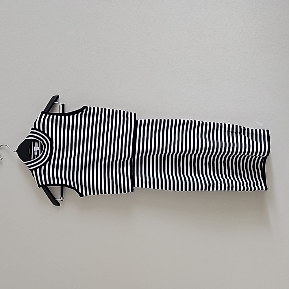 Fitted striped midi dress